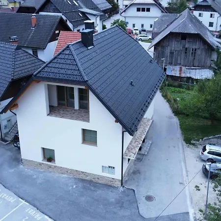 Alpska Roza Apartmán *